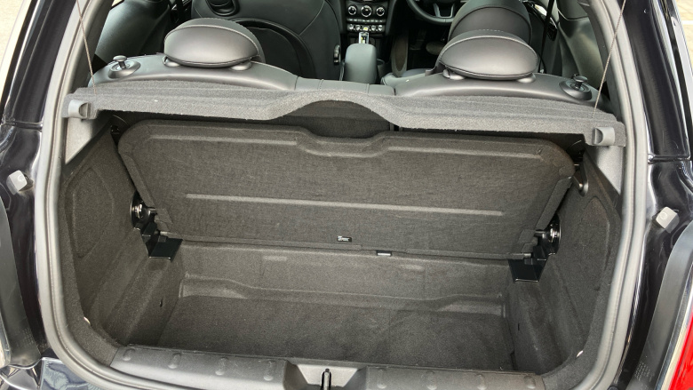 MINI Hatchback 135kW Cooper S Level 3 33kWh 3dr Auto Electric Hatchback